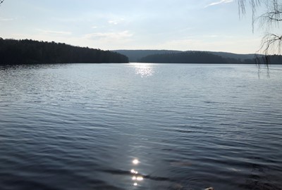 Immeln är Skånes tredje största sjö och mycket populär bland paddlare. Immeln har över 200 små öar