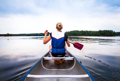 Ivösjön är Skånes största sjö och ses ibland som en sötvattensskärgård med över 40 öar.