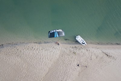 Mindre yta for launch, djup vatten och bäst vid sydväst-nordväst.